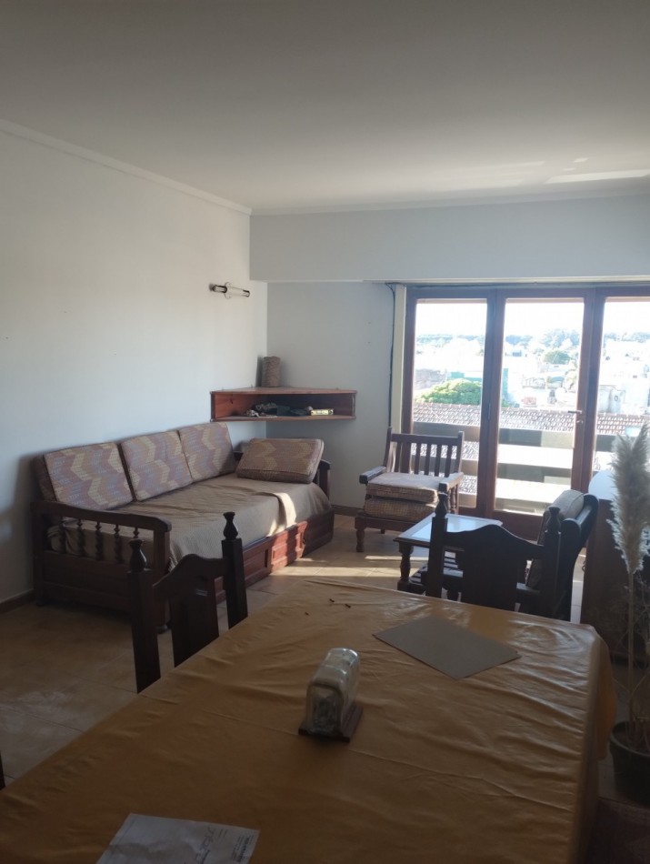 Departamento centrico en Claromeco.