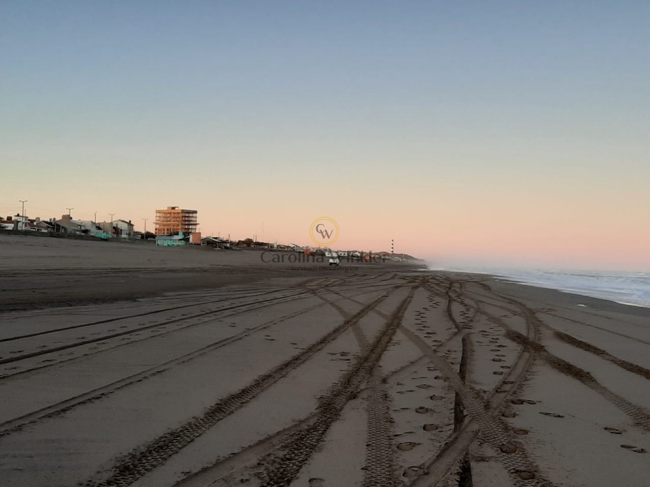 Venta Dunamar hermosa casa a metros del mar 